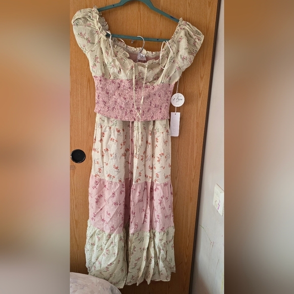 Sienna Sky Dresses & Skirts - Sienna Sky Floral Casual Skirt in Pink and Cream